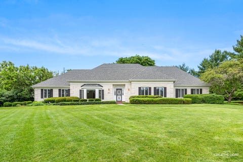 Photo of 10 Century Court, Oswego, IL 60543 (MLS # 12615437)