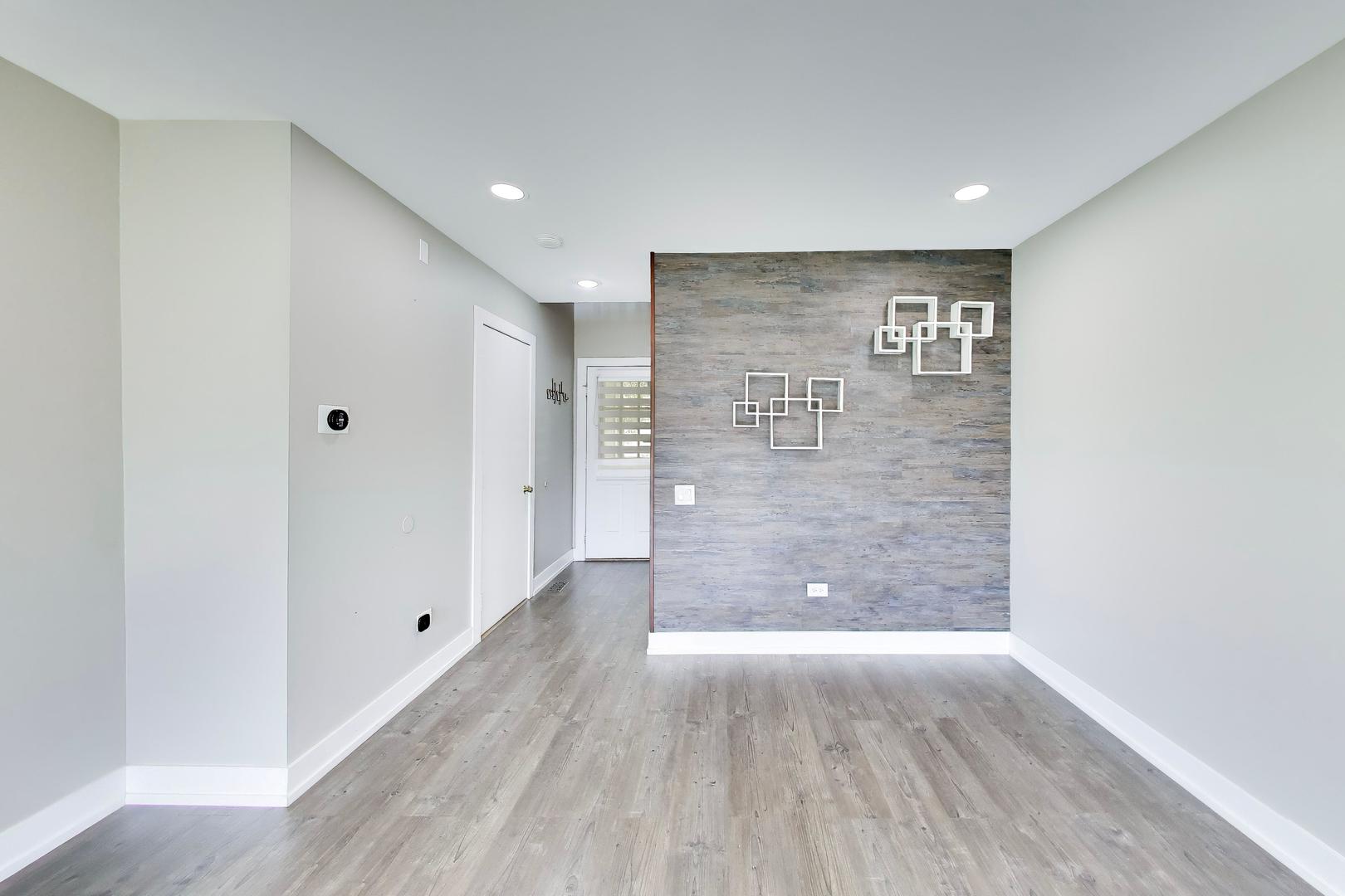 227 E Shag Bark Lane