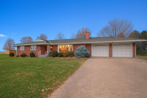 Photo of 1245 Il Rt 26, Dixon, IL 61021 (MLS # 12523704)