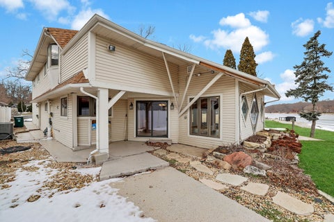 Tiny photo for 6N263 River Drive, St. Charles, IL 60174 (MLS # 12519035)