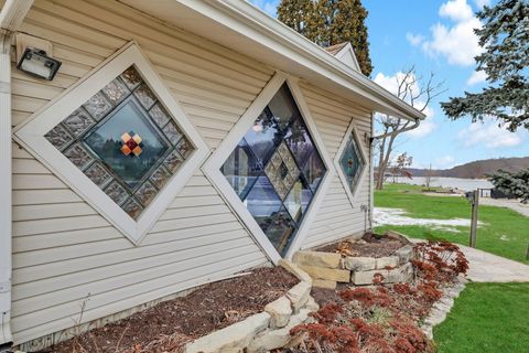 Tiny photo for 6N263 River Drive, St. Charles, IL 60174 (MLS # 12519035)
