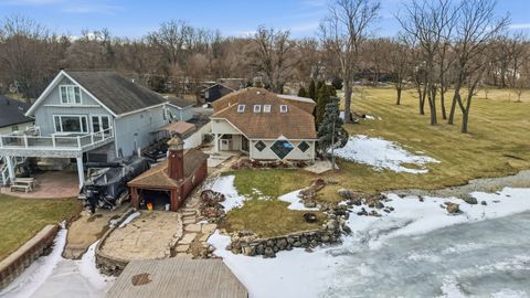 Tiny photo for 6N263 River Drive, St. Charles, IL 60174 (MLS # 12519035)