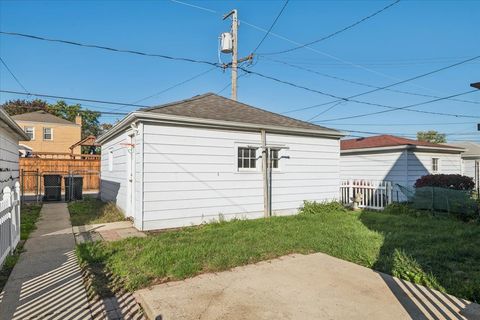 Tiny photo for 1722 N 74th Court, Elmwood Park, IL 60707 (MLS # 12509284)