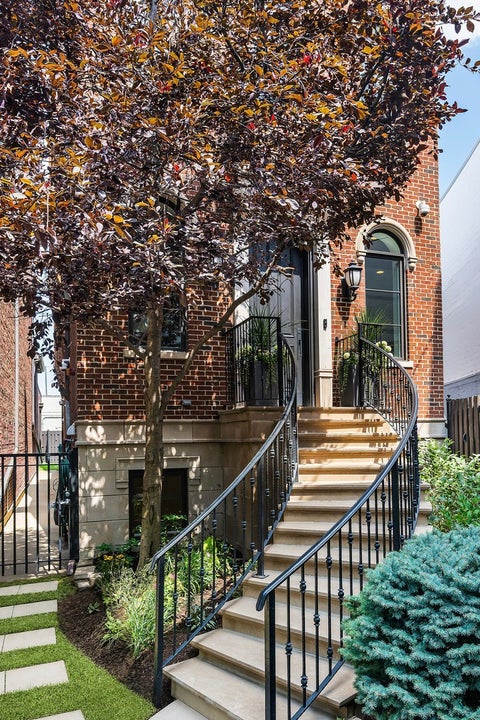Photo of 1630 W Surf Street, Chicago, IL 60657 (MLS # 12759195)