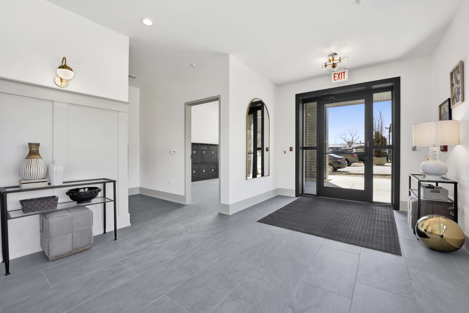 1548 W Ardmore Avenue 2G
