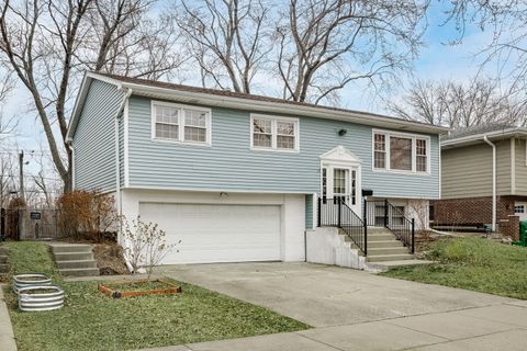 Photo of 6424 163rd Place, Tinley Park, IL 60477 (MLS # 12584150)