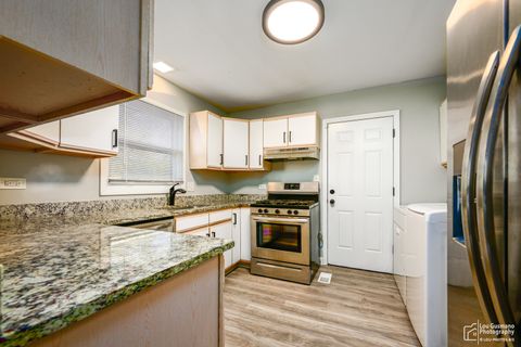 Tiny photo for 17640 Central Park Avenue, Country Club Hills, IL 60478 (MLS # 12474904)