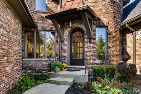 Tiny photo for 5826 Giddings Avenue, Hinsdale, IL 60521 (MLS # 12788241)