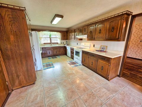 Tiny photo for 1022 Grouse Lane, Louisville, IL 62858 (MLS # 12593382)