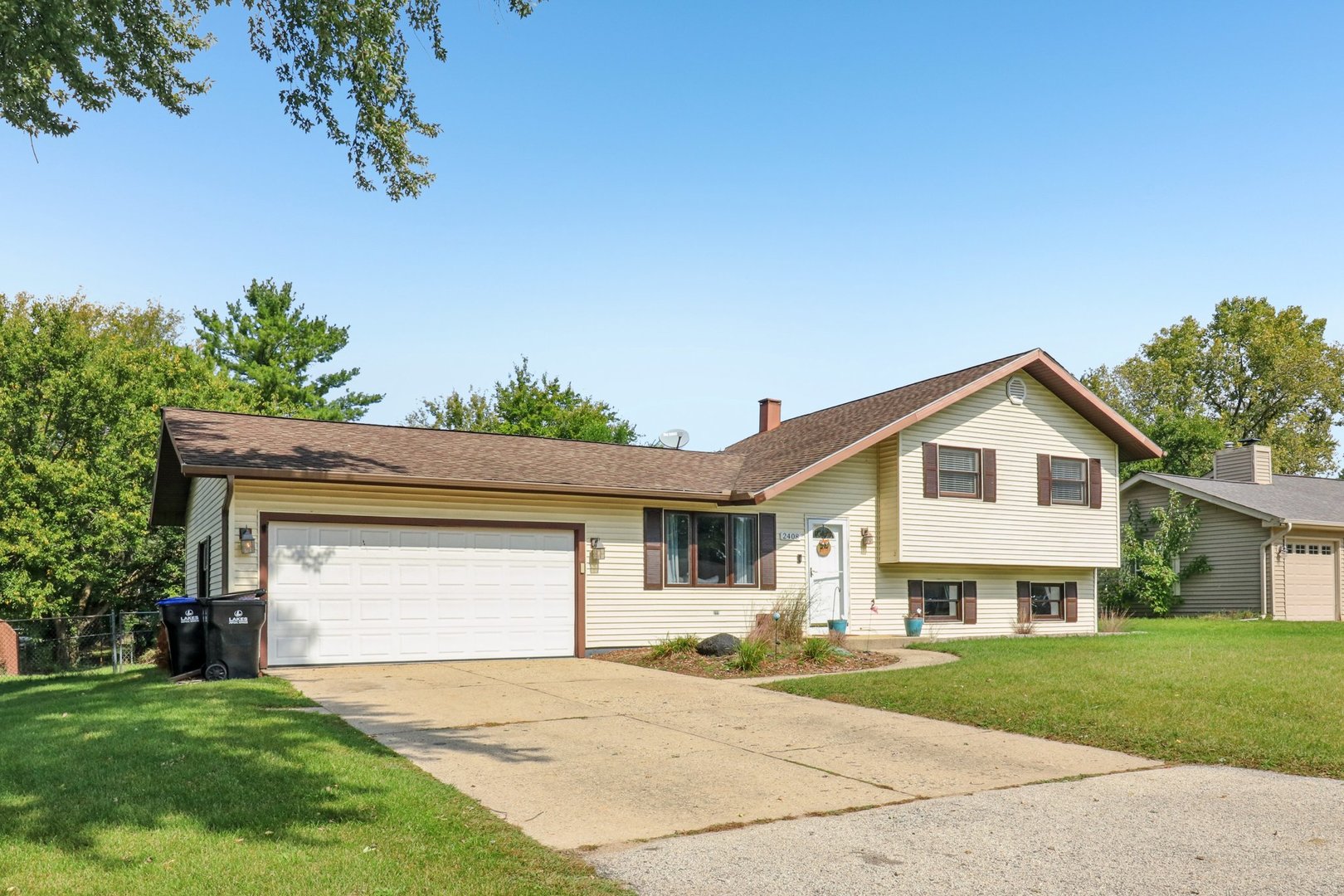 2408 W Fairview Lane