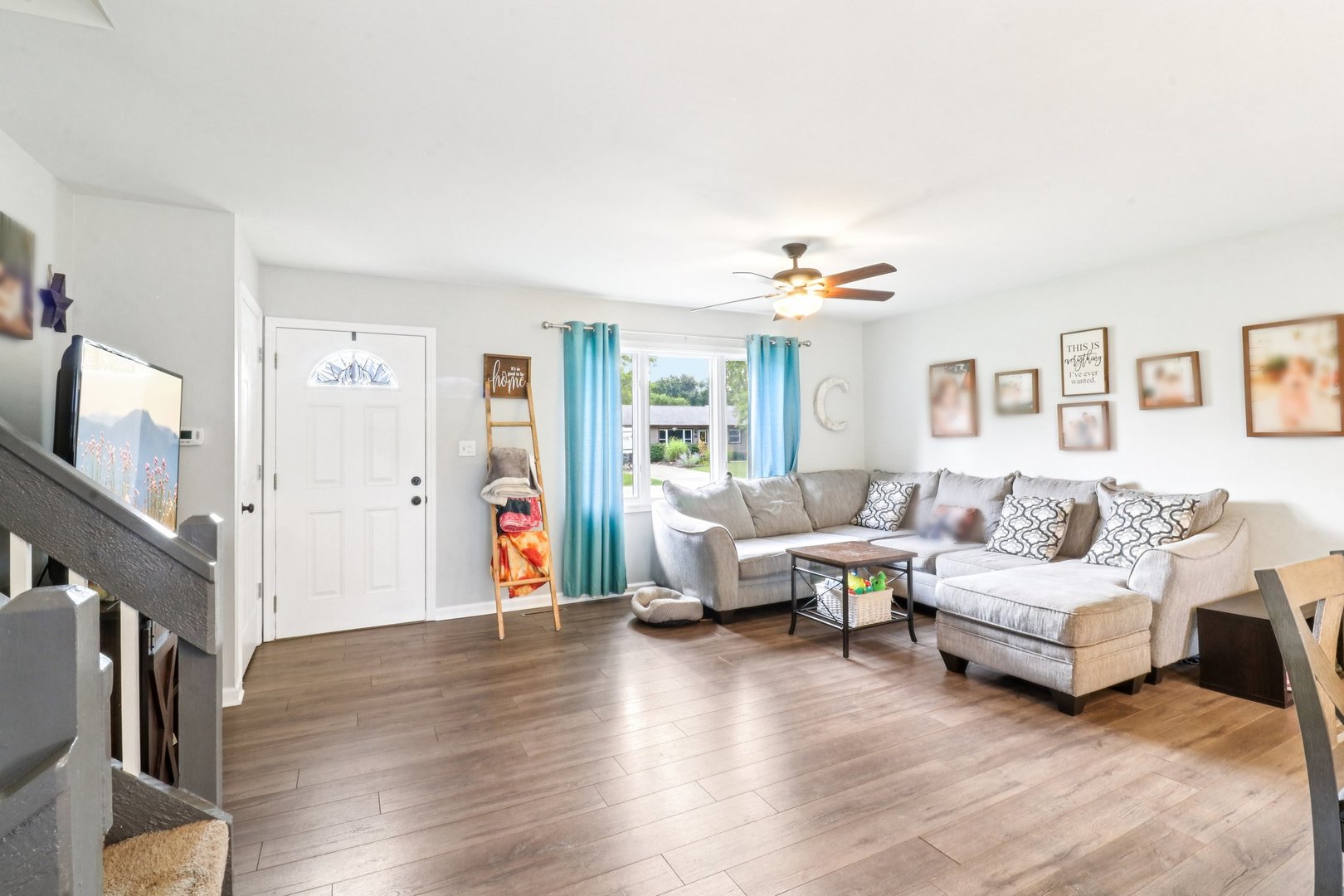 2408 W Fairview Lane