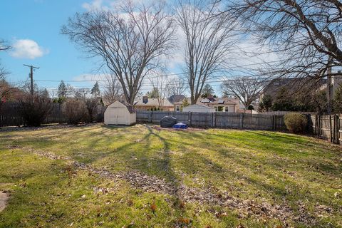 Tiny photo for 1750 Potter Road, Park Ridge, IL 60068 (MLS # 12603458)