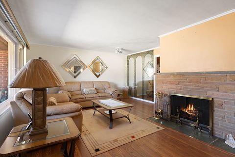 Tiny photo for 1750 Potter Road, Park Ridge, IL 60068 (MLS # 12603458)