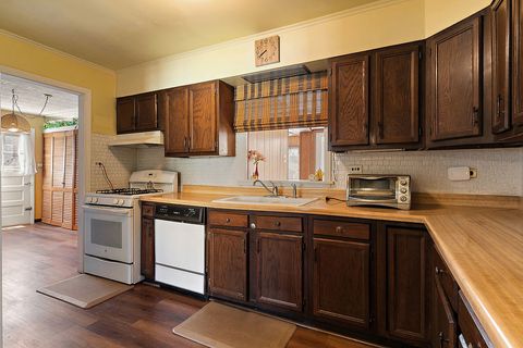 Tiny photo for 1750 Potter Road, Park Ridge, IL 60068 (MLS # 12603458)