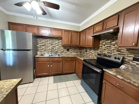 Tiny photo for 139 W Elk Trail #239, Carol Stream, IL 60188 (MLS # 12589905)