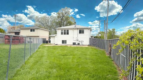 Tiny photo for 1204 E 154th Street, South Holland, IL 60473 (MLS # 12488053)