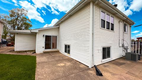 Tiny photo for 1204 E 154th Street, South Holland, IL 60473 (MLS # 12488053)