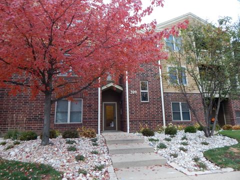 Photo of 209 Glengarry Drive #302, Bloomingdale, IL 60108 (MLS # 12418751)