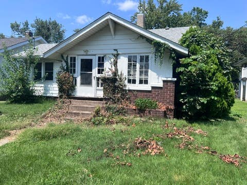 Photo of 808 W College Street, Carbondale, IL 62901 (MLS # 12733584)