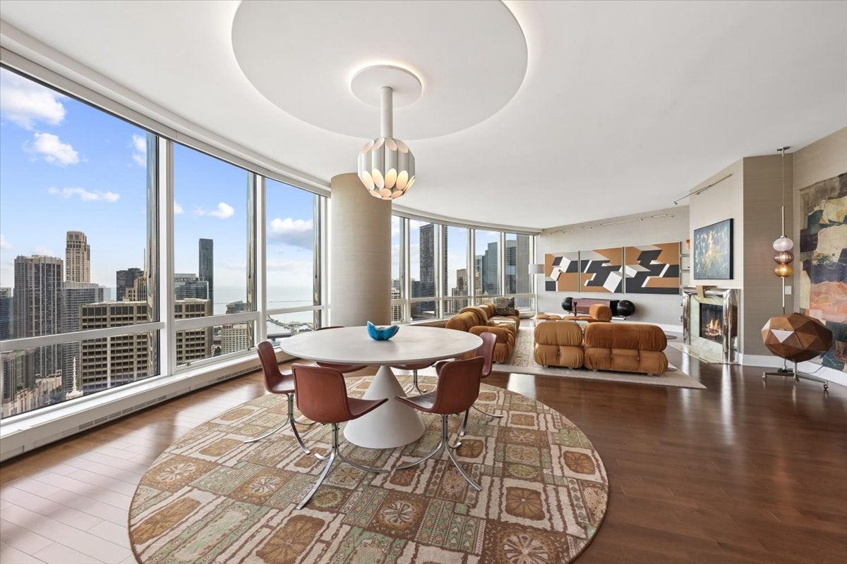 401 N Wabash Avenue 38A