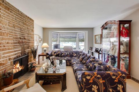 Tiny photo for 1507 Clinton Place, River Forest, IL 60305 (MLS # 12571027)