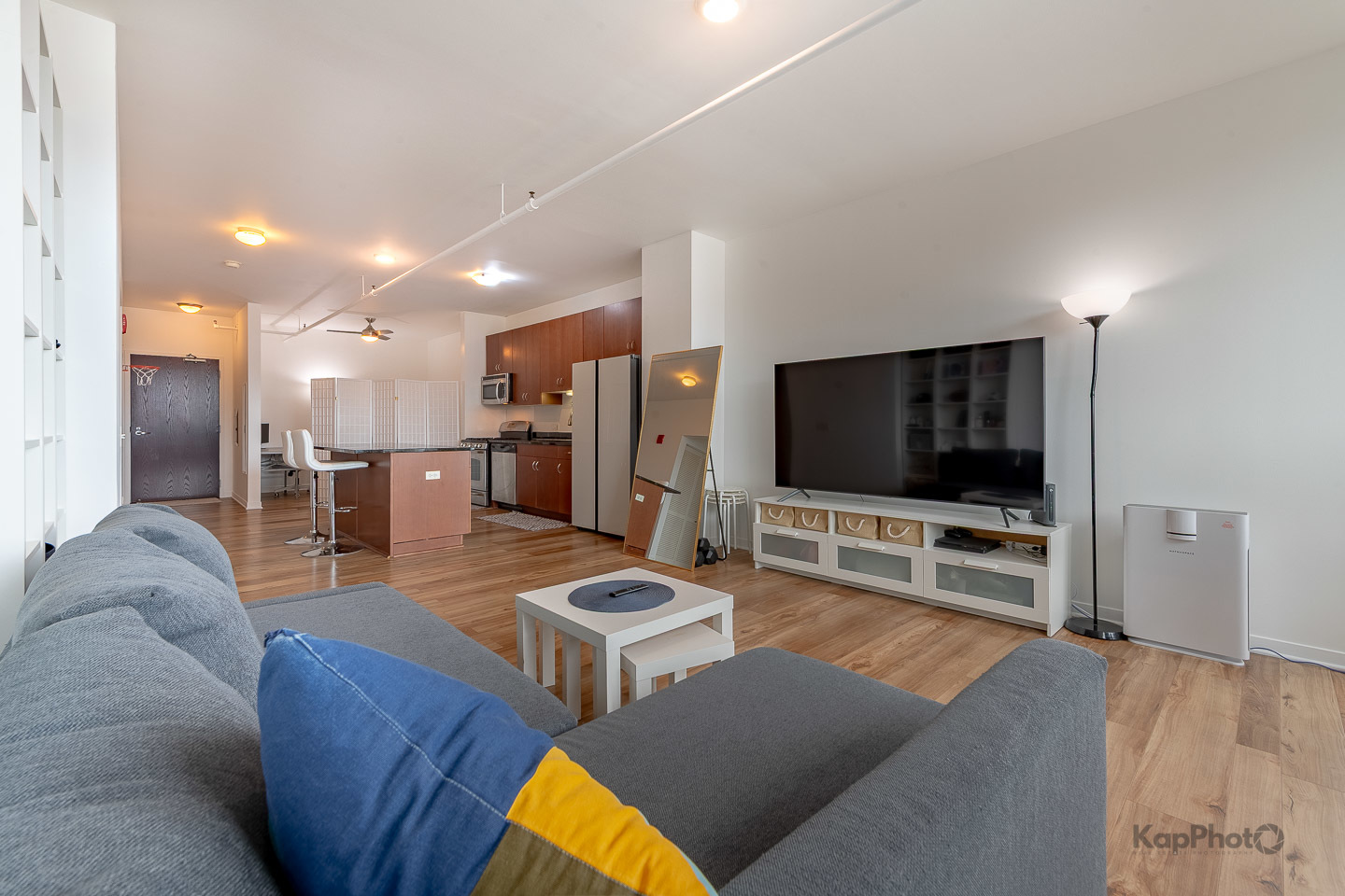 437 W Division Street 505