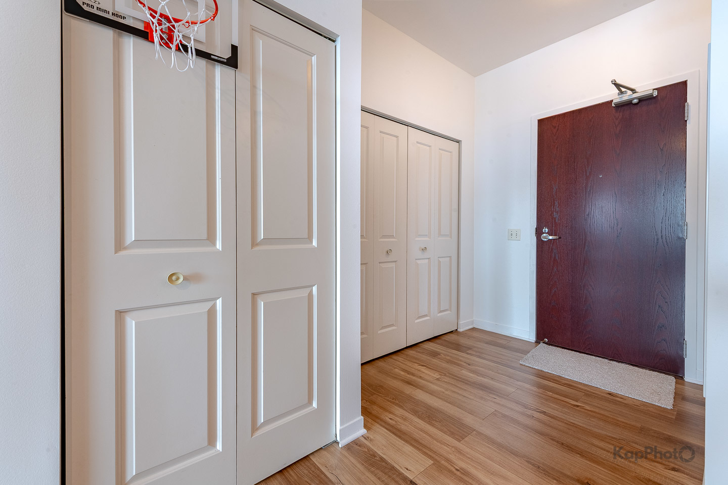 437 W Division Street 505