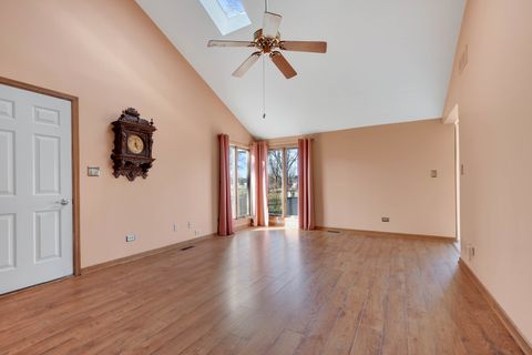 Tiny photo for 14000 108th Avenue, Orland Park, IL 60467 (MLS # 12545269)