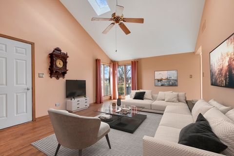 Tiny photo for 14000 108th Avenue, Orland Park, IL 60467 (MLS # 12545269)