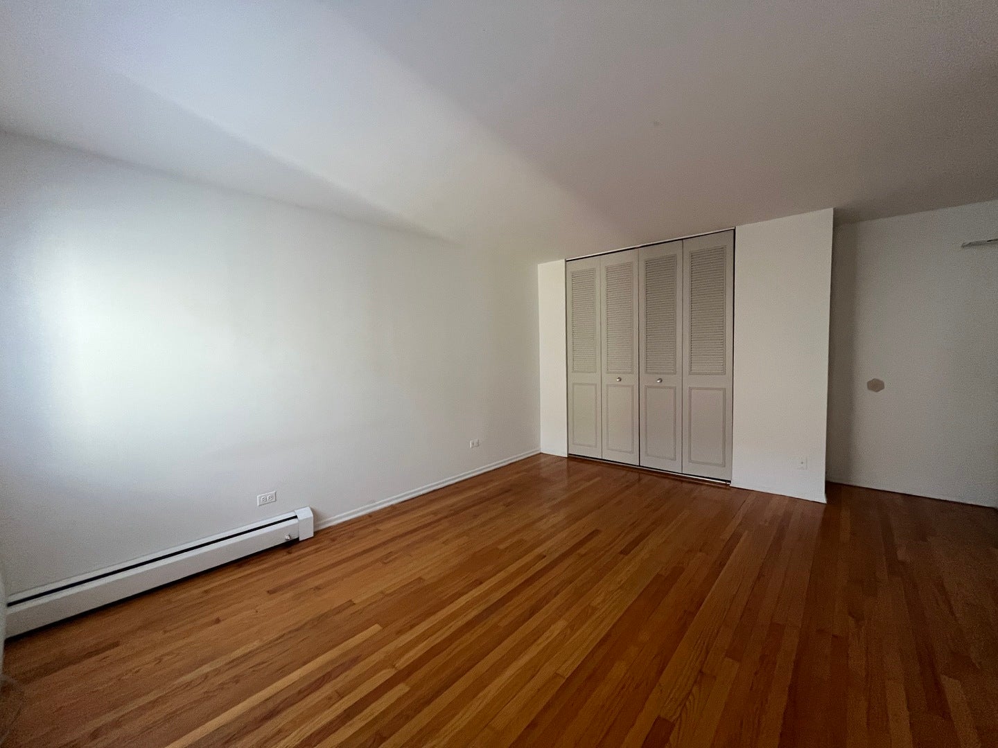 736 W Buena Avenue 301