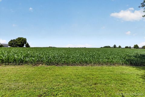 Tiny photo for 330 W Amie Avenue, Hinckley, IL 60520 (MLS # 12686564)