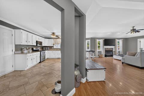 Tiny photo for 330 W Amie Avenue, Hinckley, IL 60520 (MLS # 12686564)