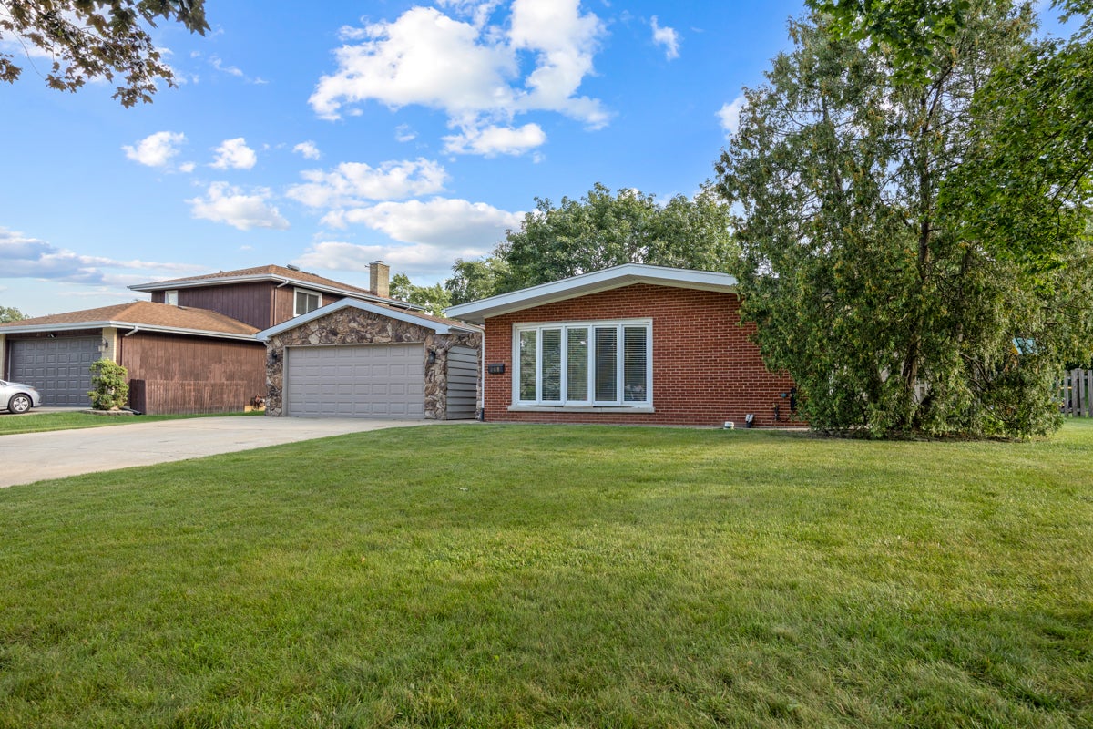 248 E Schick Road