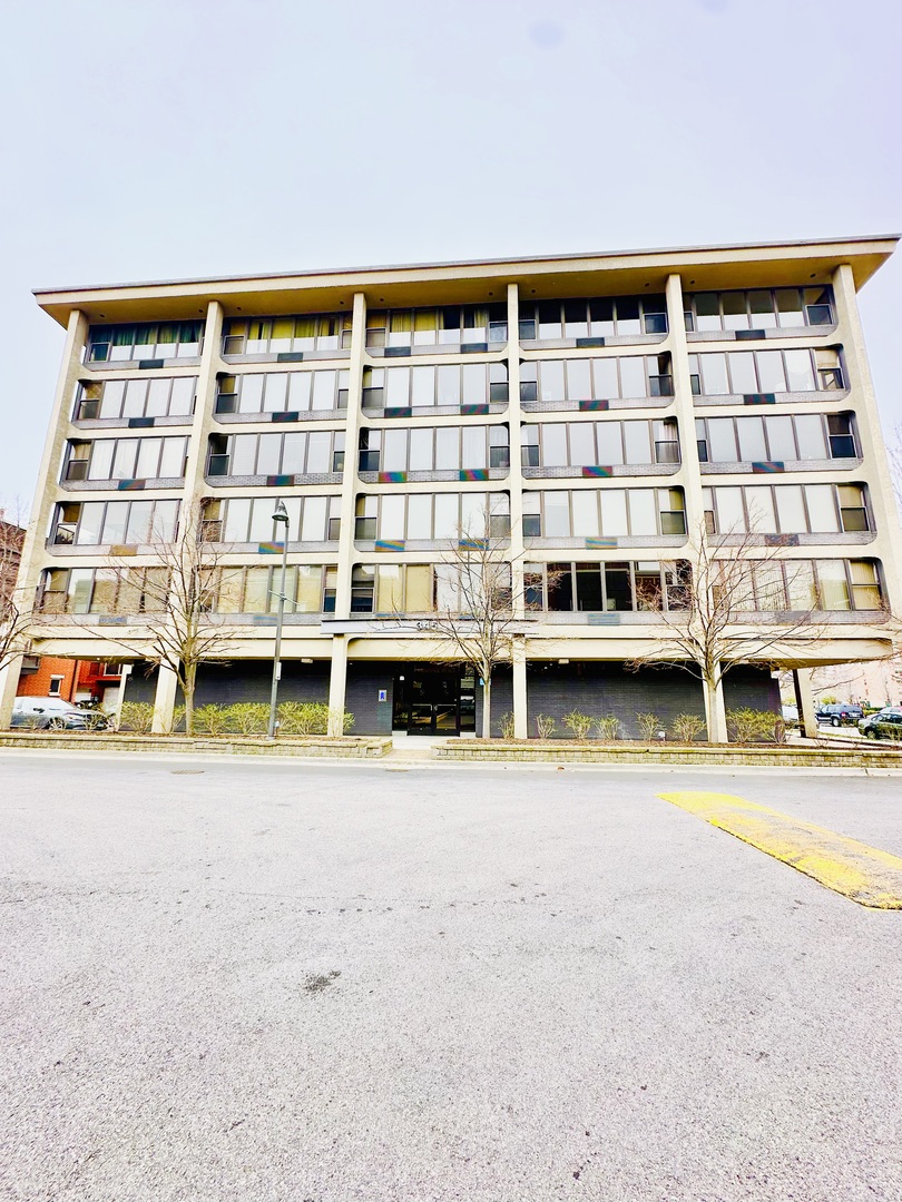 345 E Eastgate Place 602