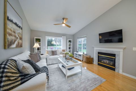 Tiny photo for 350 Normandie Drive, Sugar Grove, IL 60554 (MLS # 12607100)