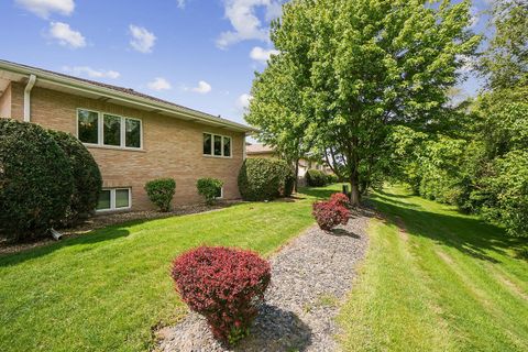 Tiny photo for 10814 Pamela Lane, Orland Park, IL 60467 (MLS # 12642479)