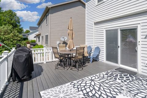 Tiny photo for 2 Bandecon Way, Bloomington, IL 61704 (MLS # 12632510)