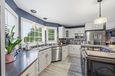 Tiny photo for 2 Bandecon Way, Bloomington, IL 61704 (MLS # 12632510)