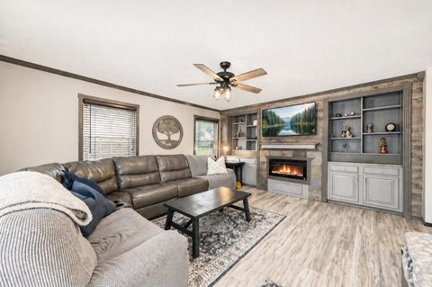 Tiny photo for 2 Bandecon Way, Bloomington, IL 61704 (MLS # 12632510)