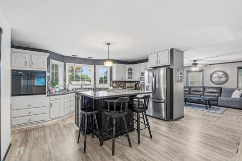 Tiny photo for 2 Bandecon Way, Bloomington, IL 61704 (MLS # 12632510)