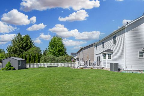 Tiny photo for 2 Bandecon Way, Bloomington, IL 61704 (MLS # 12632510)