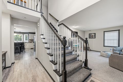 Tiny photo for 2 Bandecon Way, Bloomington, IL 61704 (MLS # 12632510)