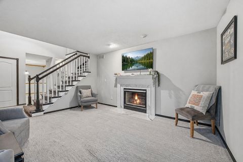 Tiny photo for 2 Bandecon Way, Bloomington, IL 61704 (MLS # 12632510)