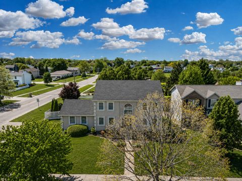 Tiny photo for 2 Bandecon Way, Bloomington, IL 61704 (MLS # 12632510)