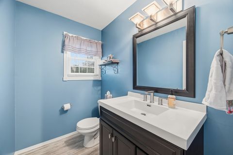 Tiny photo for 2 Bandecon Way, Bloomington, IL 61704 (MLS # 12632510)