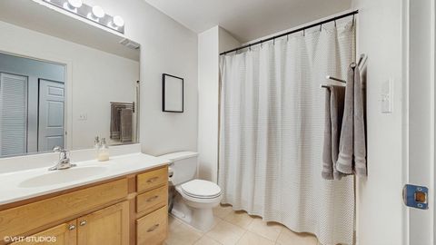 Tiny photo for 4715 N Racine Avenue #305, Chicago, IL 60640 (MLS # 12435594)