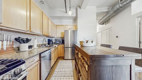 Tiny photo for 4715 N Racine Avenue #305, Chicago, IL 60640 (MLS # 12435594)