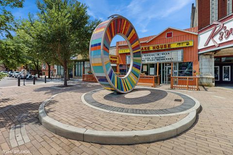 Tiny photo for 4715 N Racine Avenue #305, Chicago, IL 60640 (MLS # 12435594)