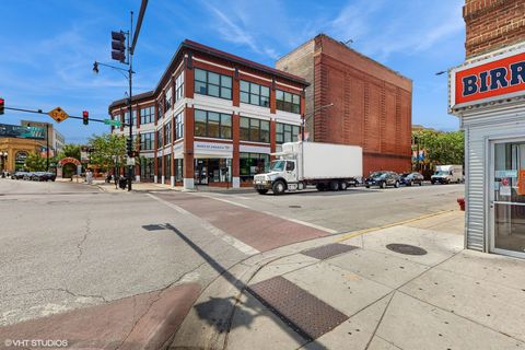 Tiny photo for 4715 N Racine Avenue #305, Chicago, IL 60640 (MLS # 12435594)