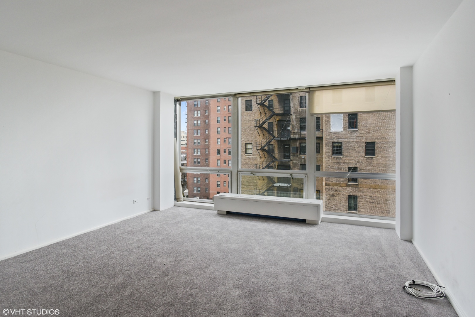 2400 N Lakeview Avenue 701